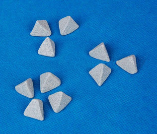 Alumina gốm độ cứng cao đánh bóng mài mòn, 2,5-2,8 G / CM3 trọng lực